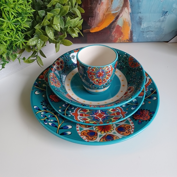 Ceramic Dinnerware 4 Piece Set - Picture 9 of 10